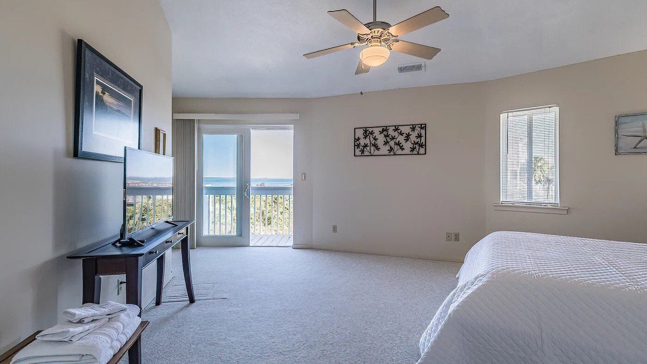 Photo of Bedroom in Beachwalk