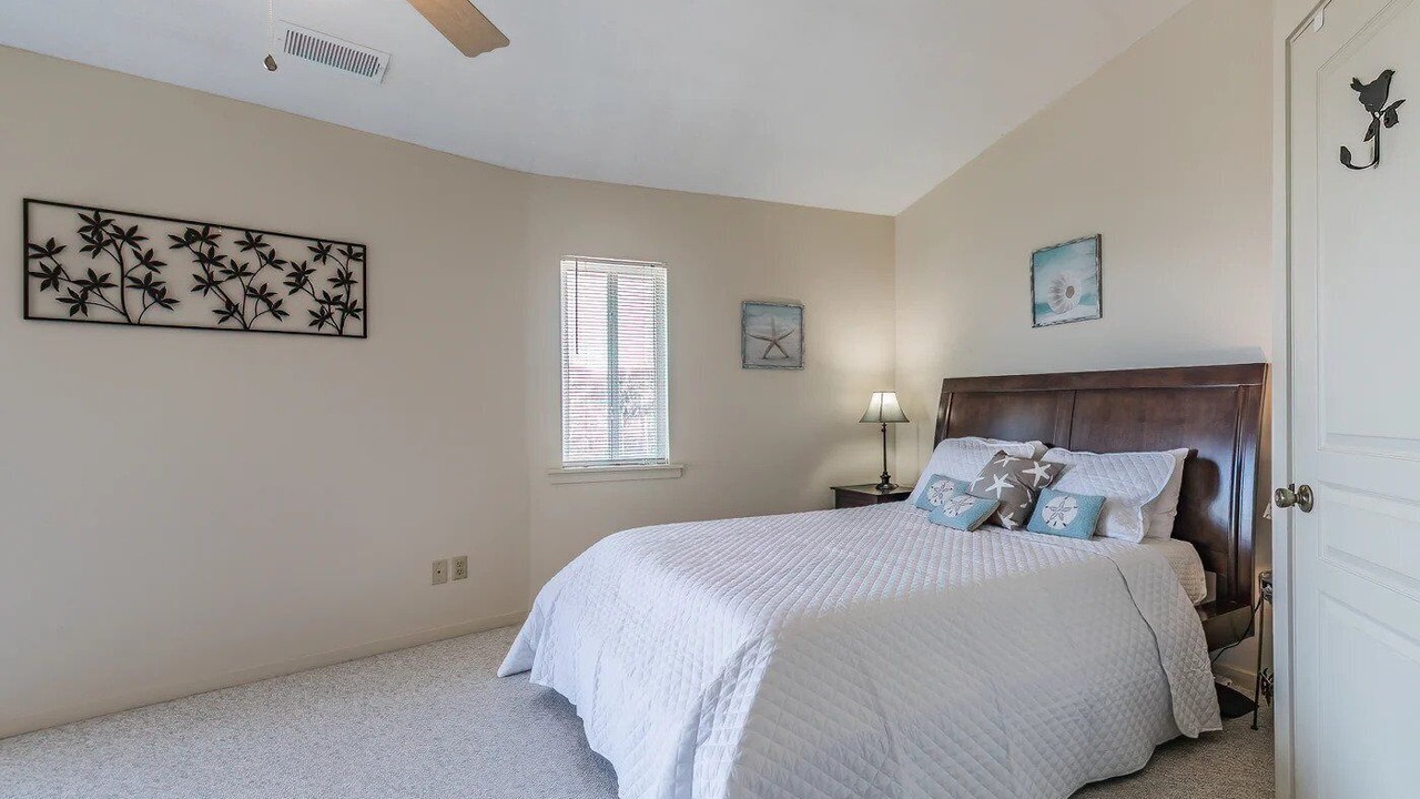 Photo of Bedroom in Beachwalk