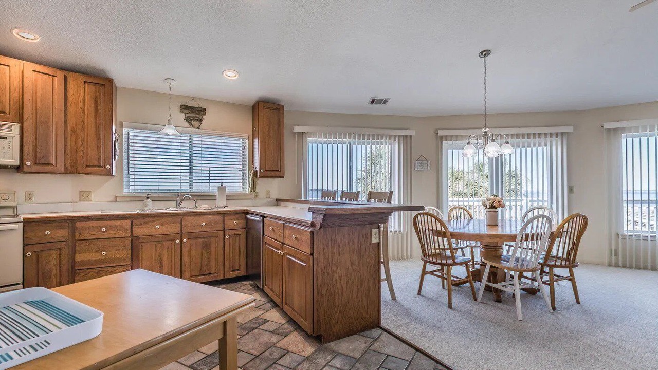 Photo of Kitchen in Beachwalk
