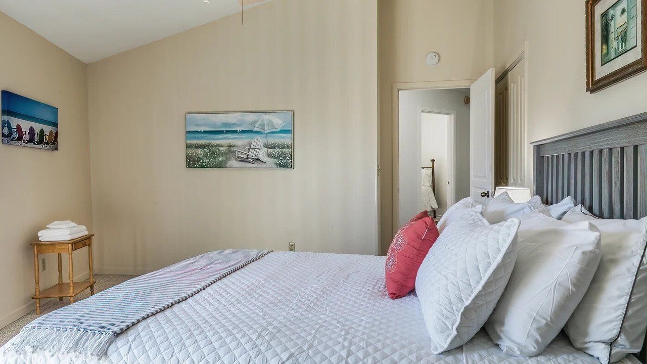 Photo of Bedroom in Beachwalk