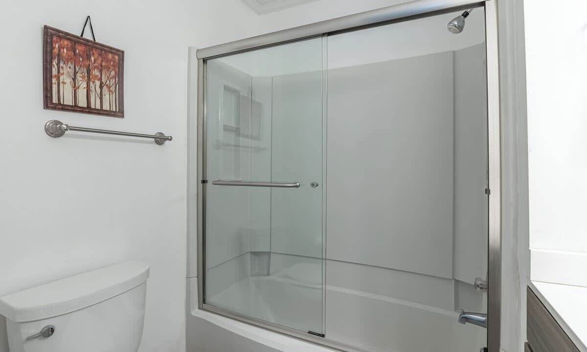 Photo of Bathroom in Seven Oaks