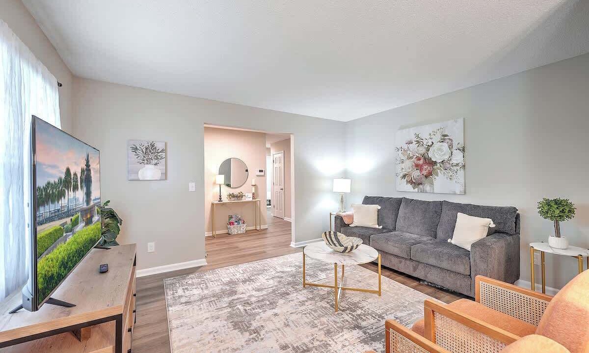 Photo of Livingroom in Goose Creek