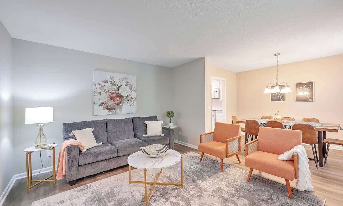 Photo of Livingroom in Goose Creek