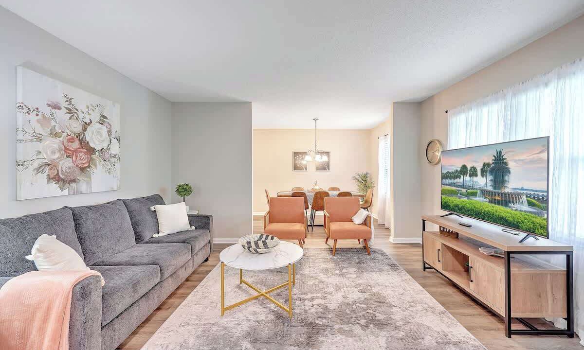 Photo of Livingroom in Goose Creek