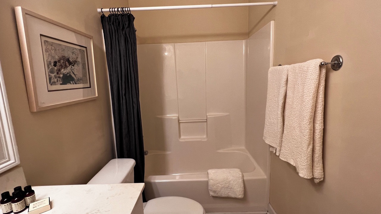 Photo of Bathroom in Elloree