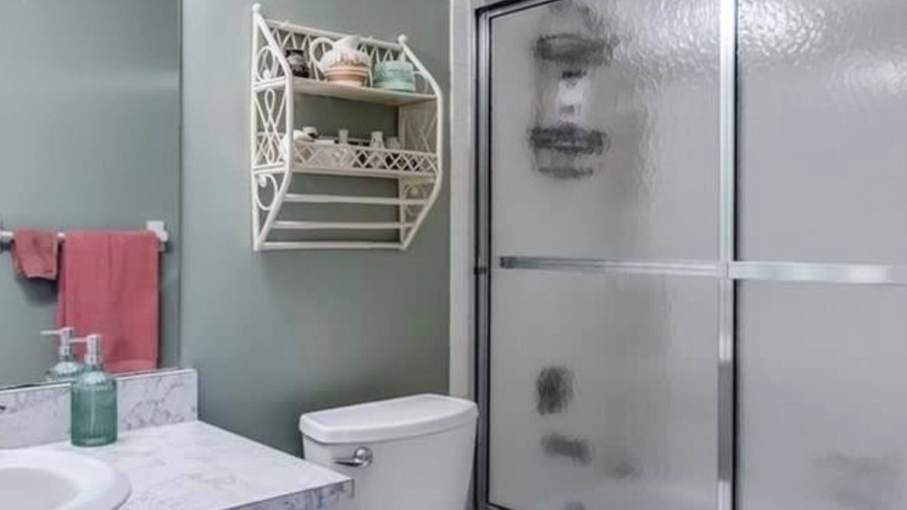 Photo of Bathroom in Sun 'N Lake