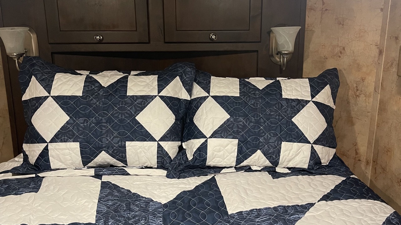 Photo of Bedroom in Rowland