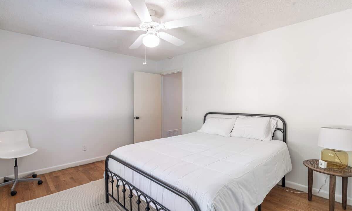 Photo of Bedroom in Forest Acres