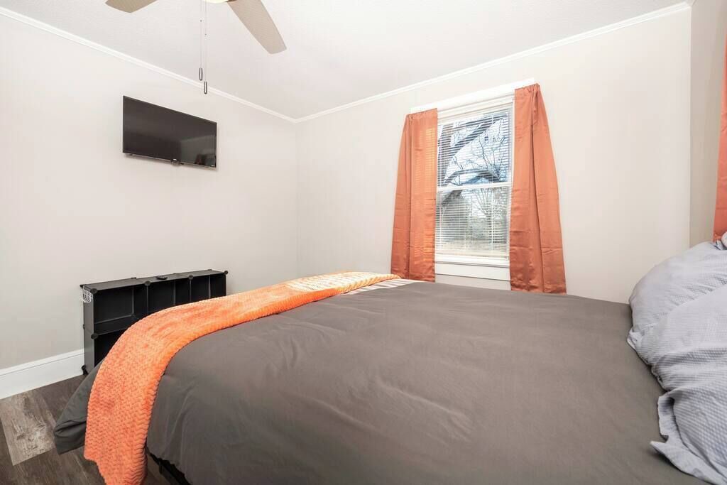 Photo of Bedroom in Central