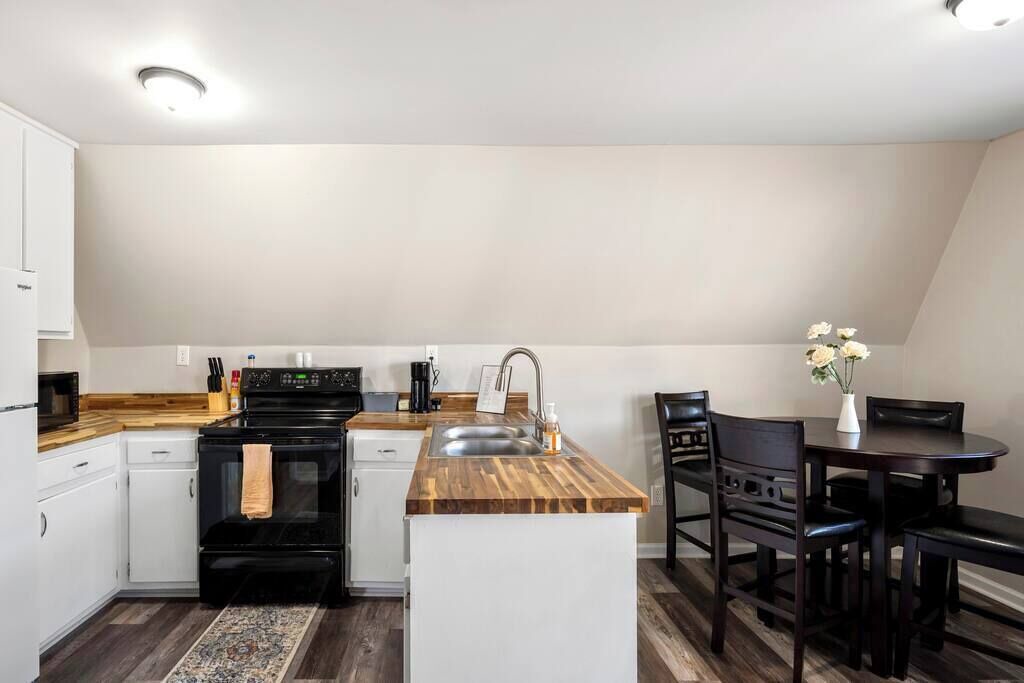 Photo of Kitchen in Central