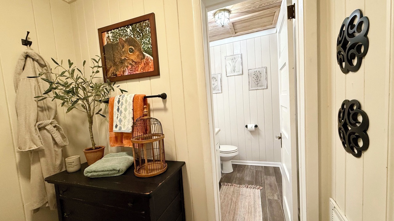 Photo of Bathroom in Peach Orchard