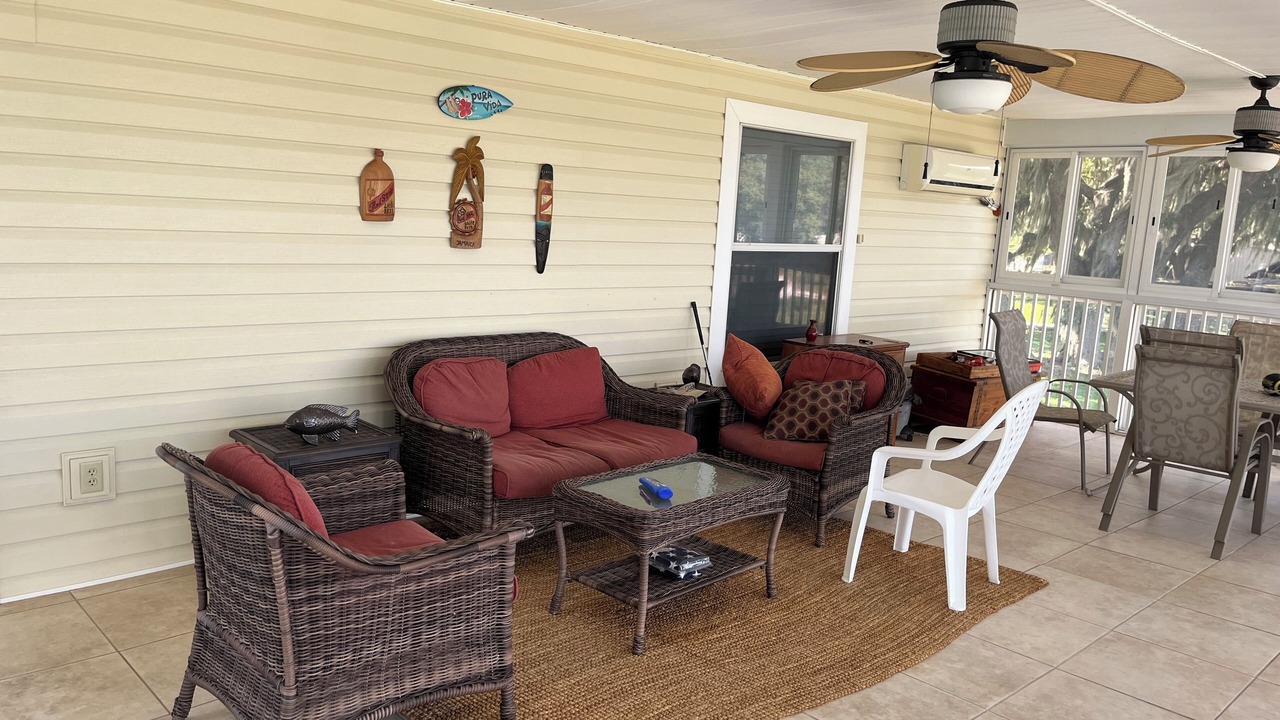 Photo of Livingroom in Babson Park
