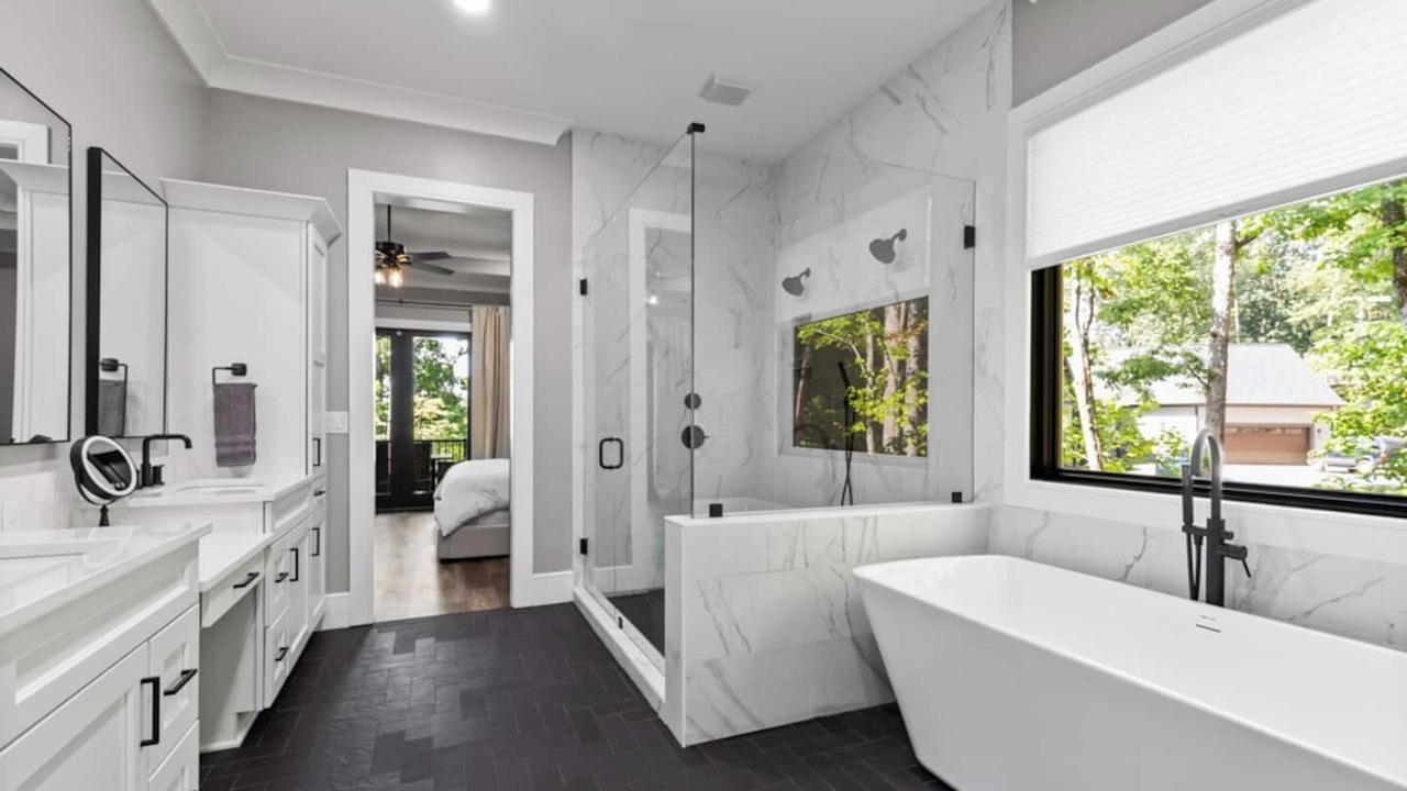 Photo of Bathroom in West Union