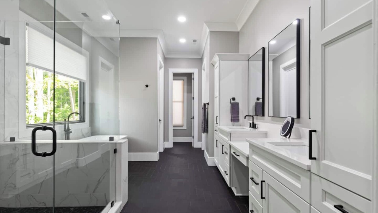 Photo of Bathroom in West Union