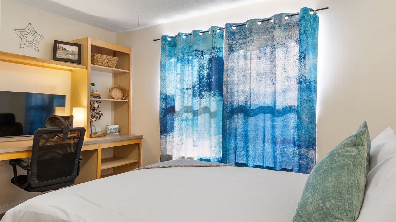 Photo of Bedroom in Keowee