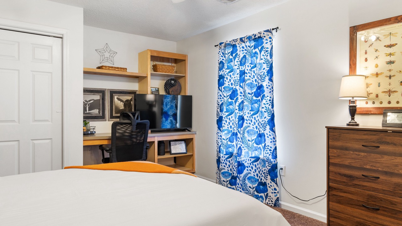 Photo of Bedroom in Keowee
