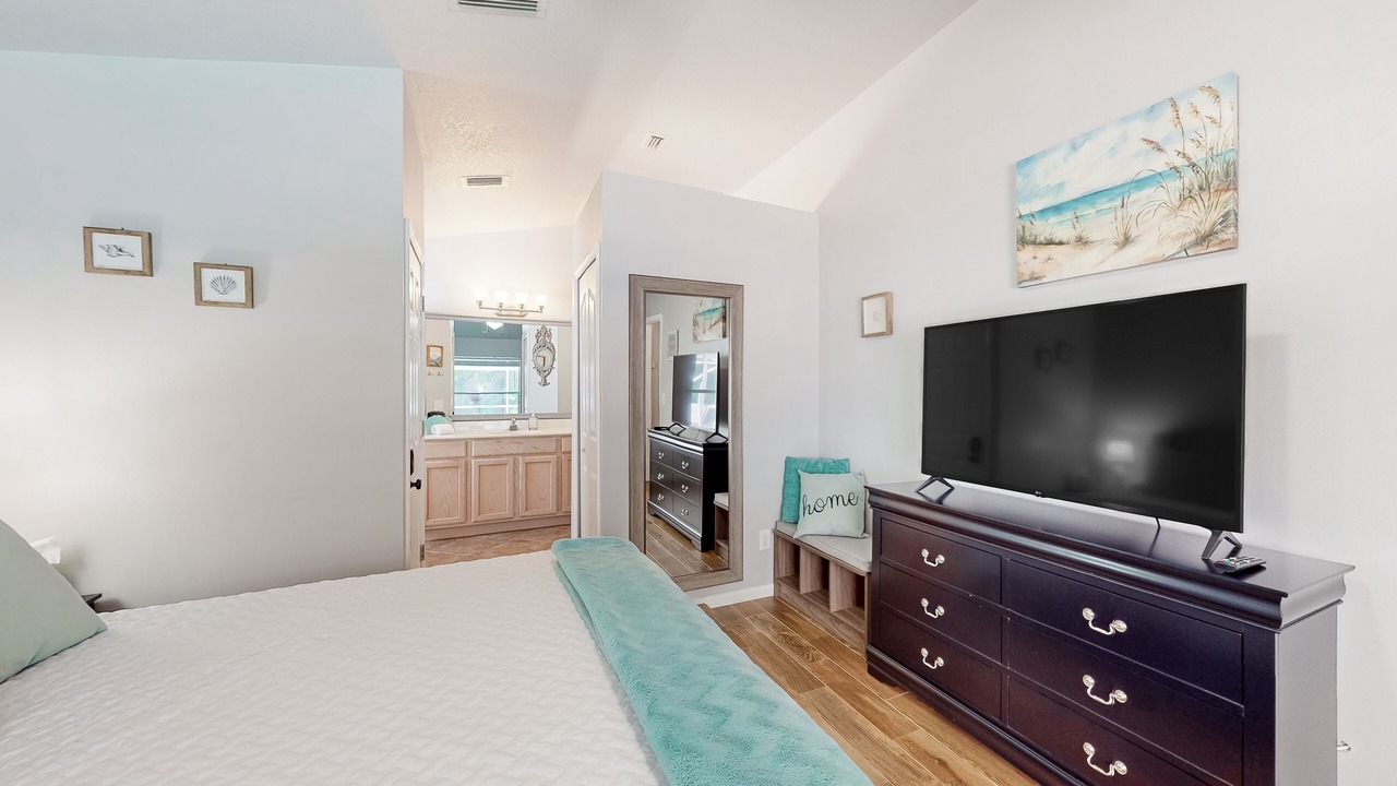 Photo of Bedroom in Lakewood Park
