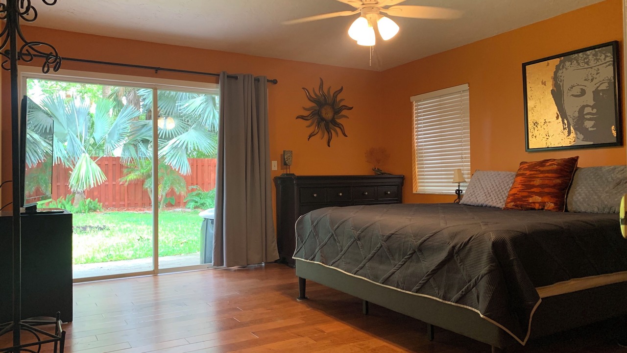 Photo of Bedroom in Melbourne Beach