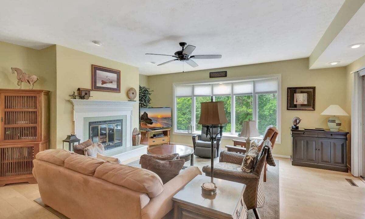 Photo of Livingroom in Salem