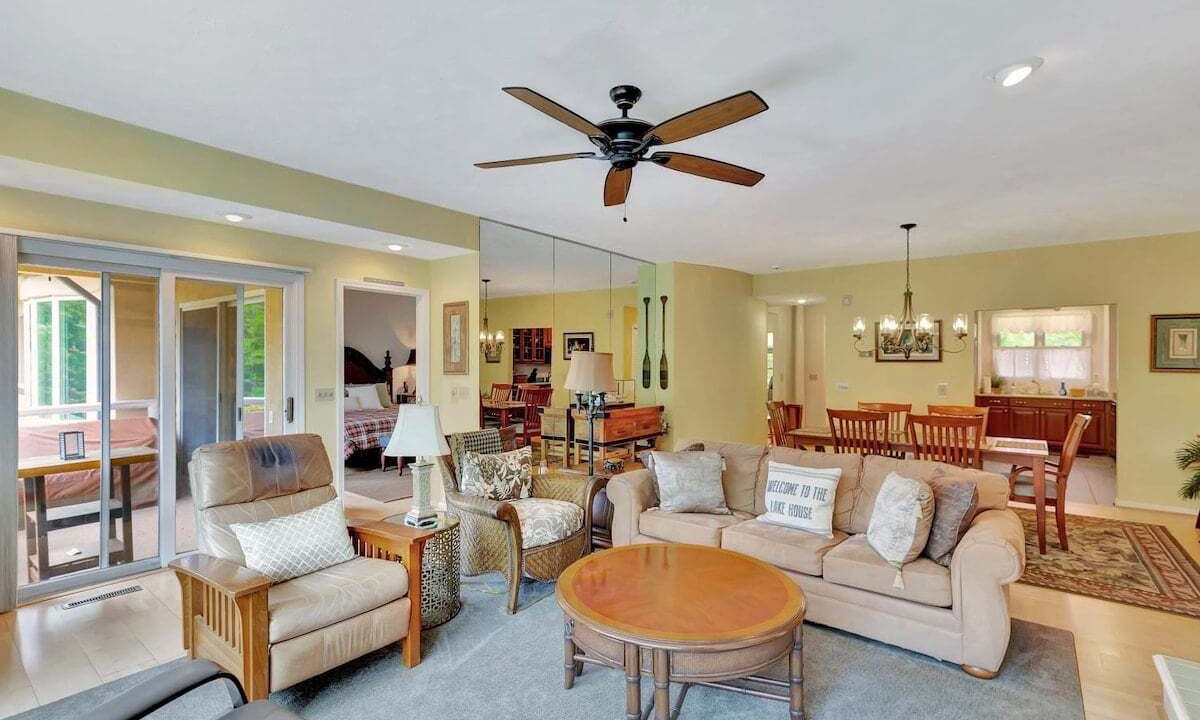 Photo of Livingroom in Salem