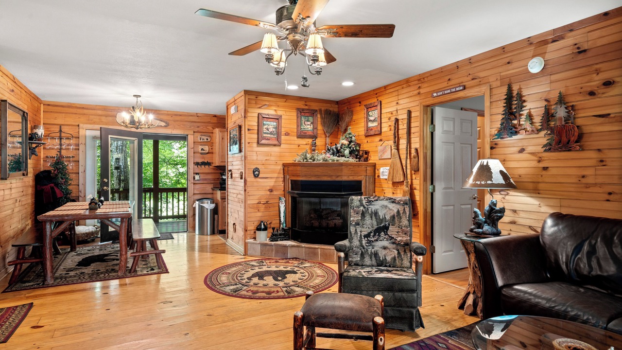Photo of Livingroom in Robbinsville