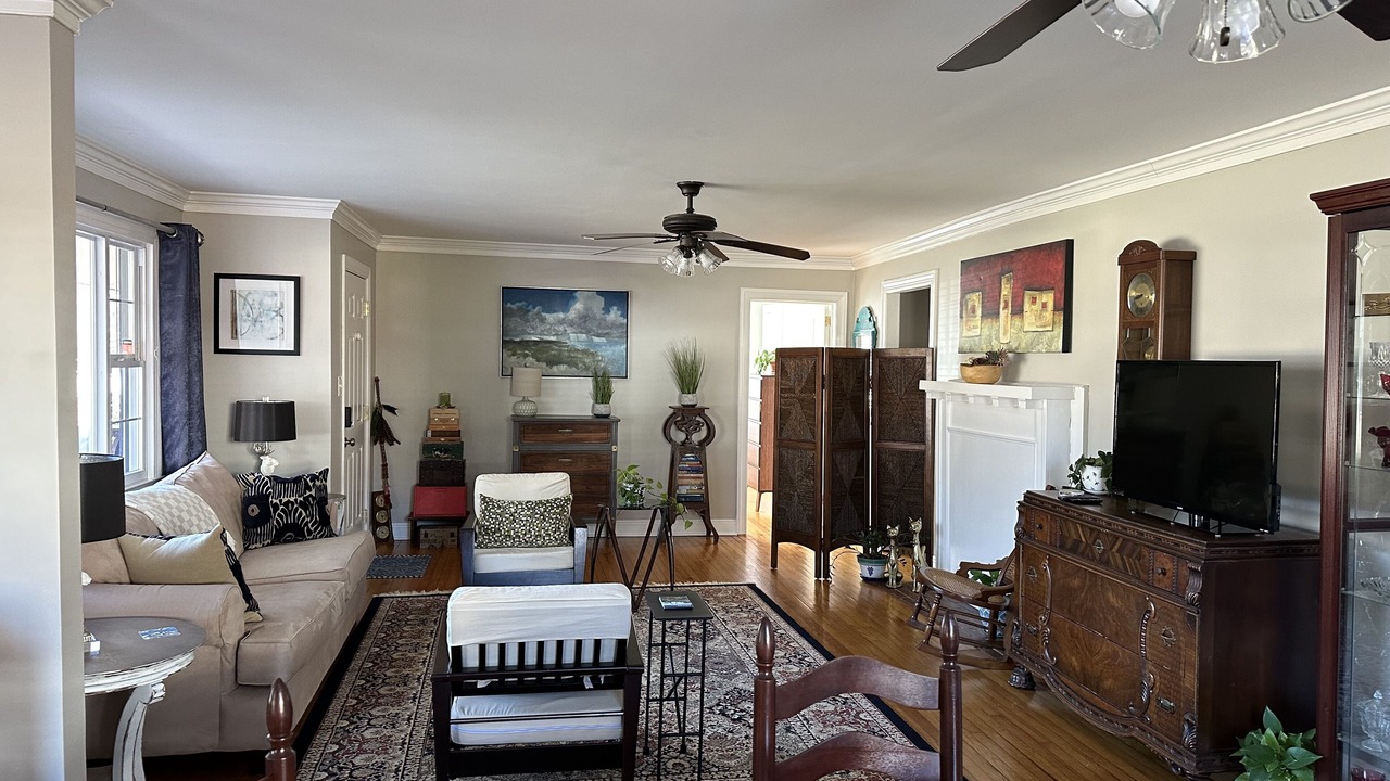 Photo of Livingroom in Southwest Raleigh