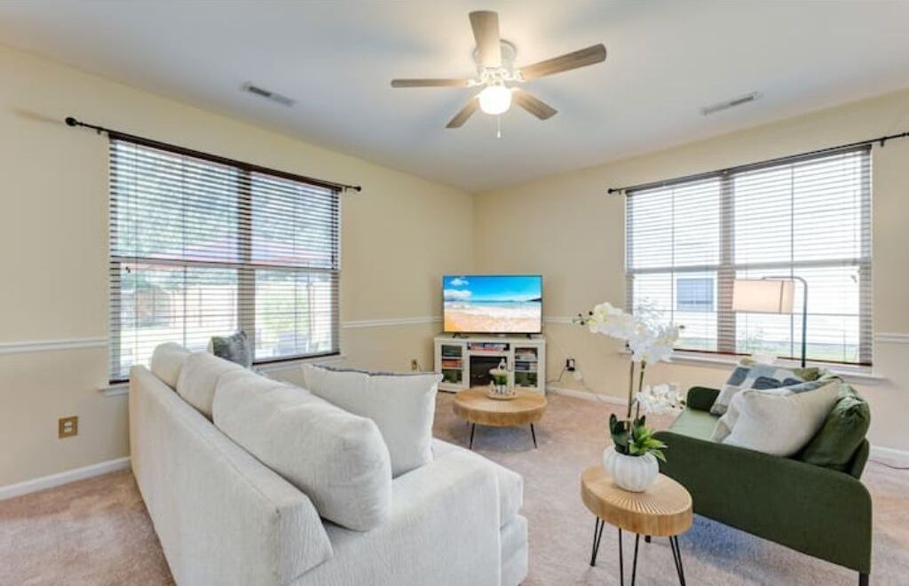 Photo of Livingroom in North Charleston
