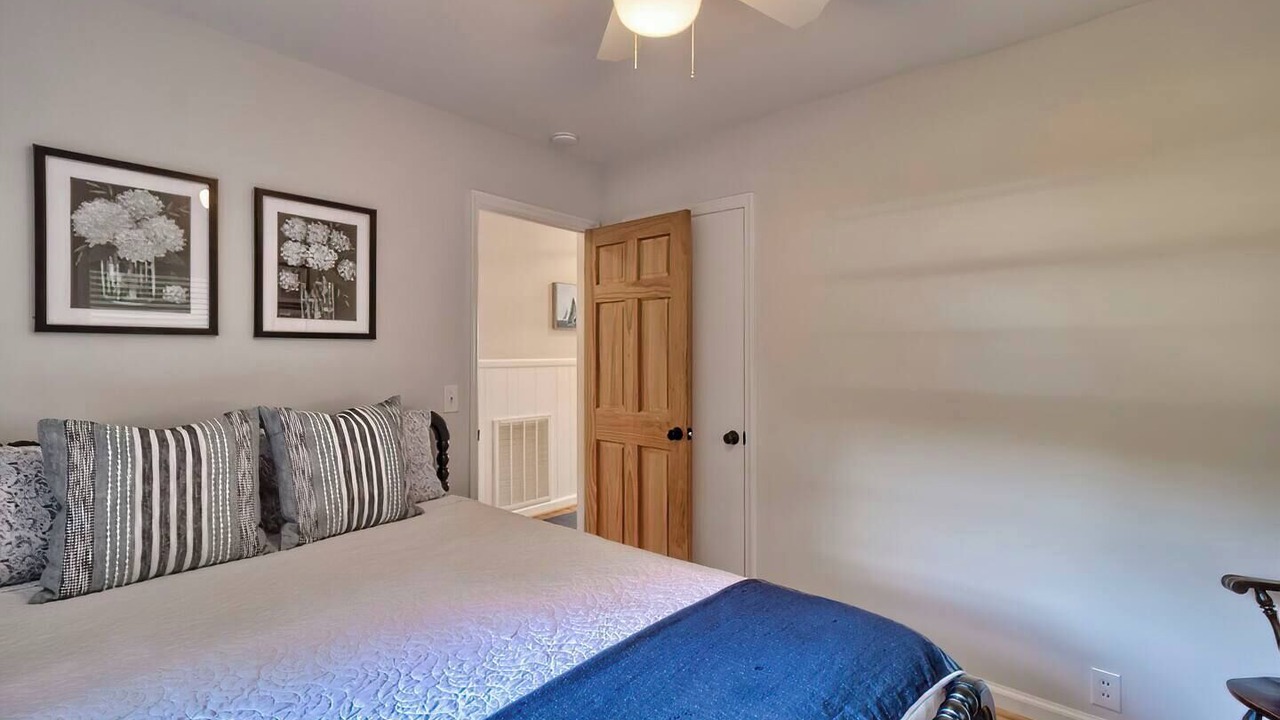 Photo of Bedroom in Chapin