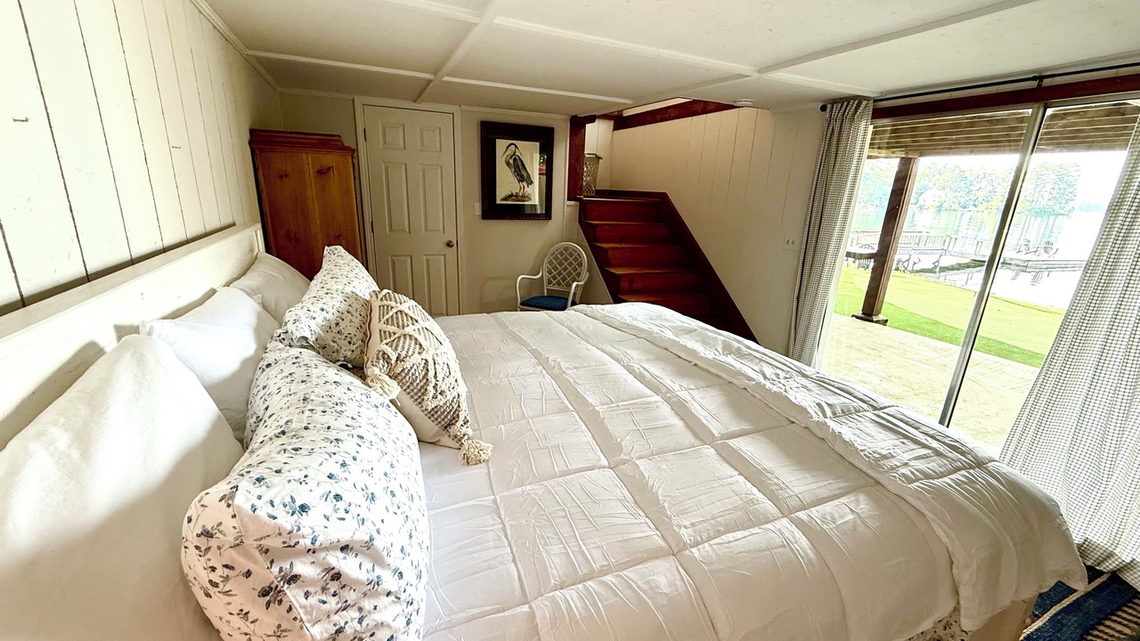 Photo of Bedroom in Chapin