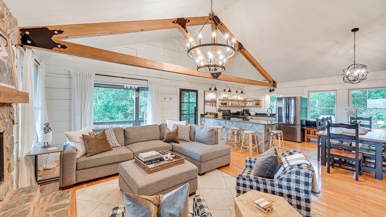 Photo of Livingroom in Salem