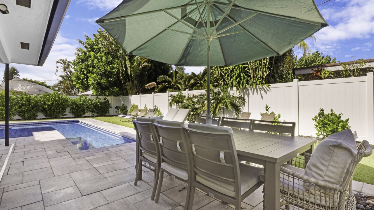Photo of Outdoor in Tropic Palms