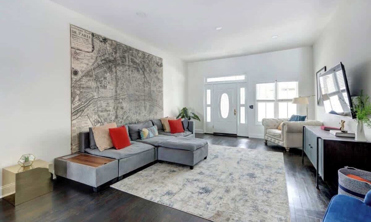 Photo of Livingroom in Dixon Park
