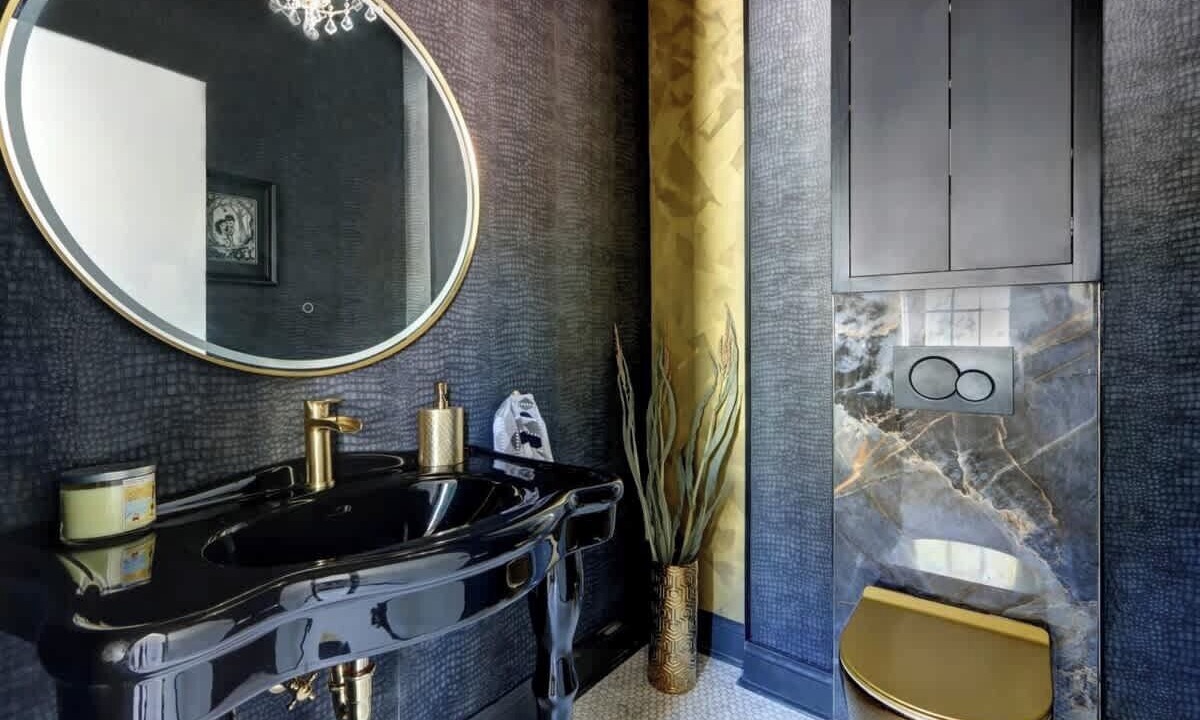 Photo of Bathroom in Dixon Park