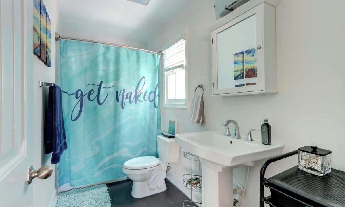 Photo of Bathroom in Dixon Park