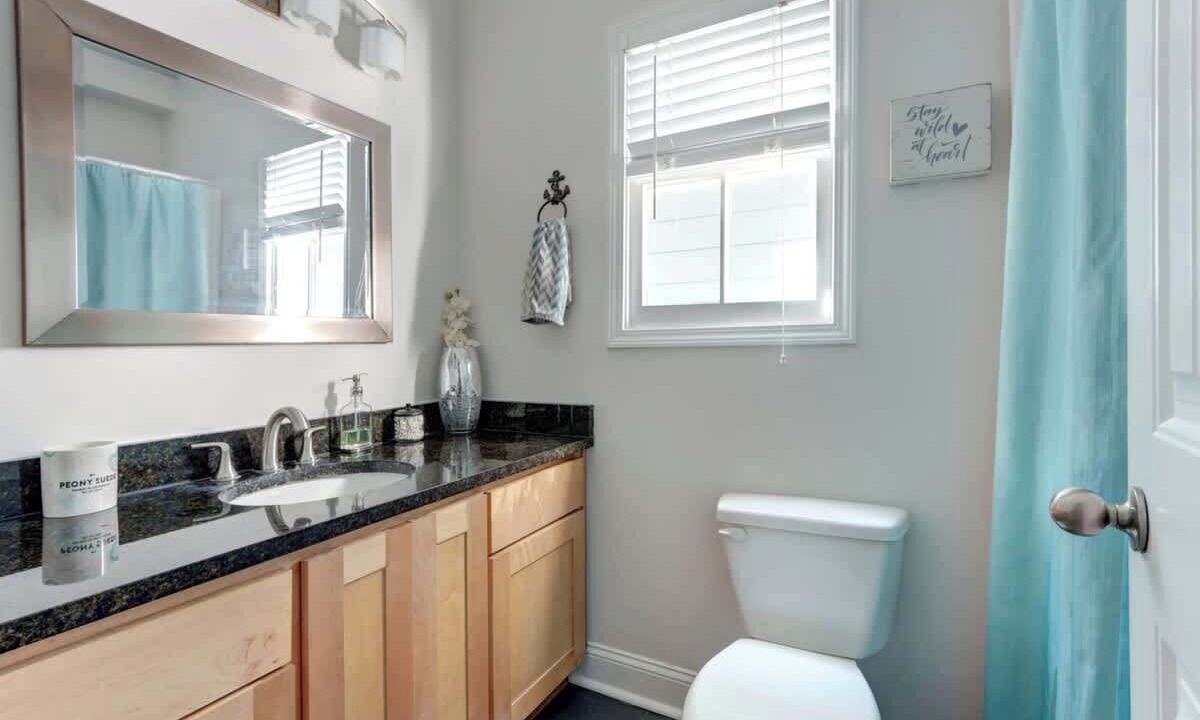 Photo of Bathroom in Dixon Park