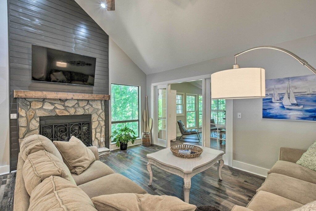Photo of Livingroom in Salem