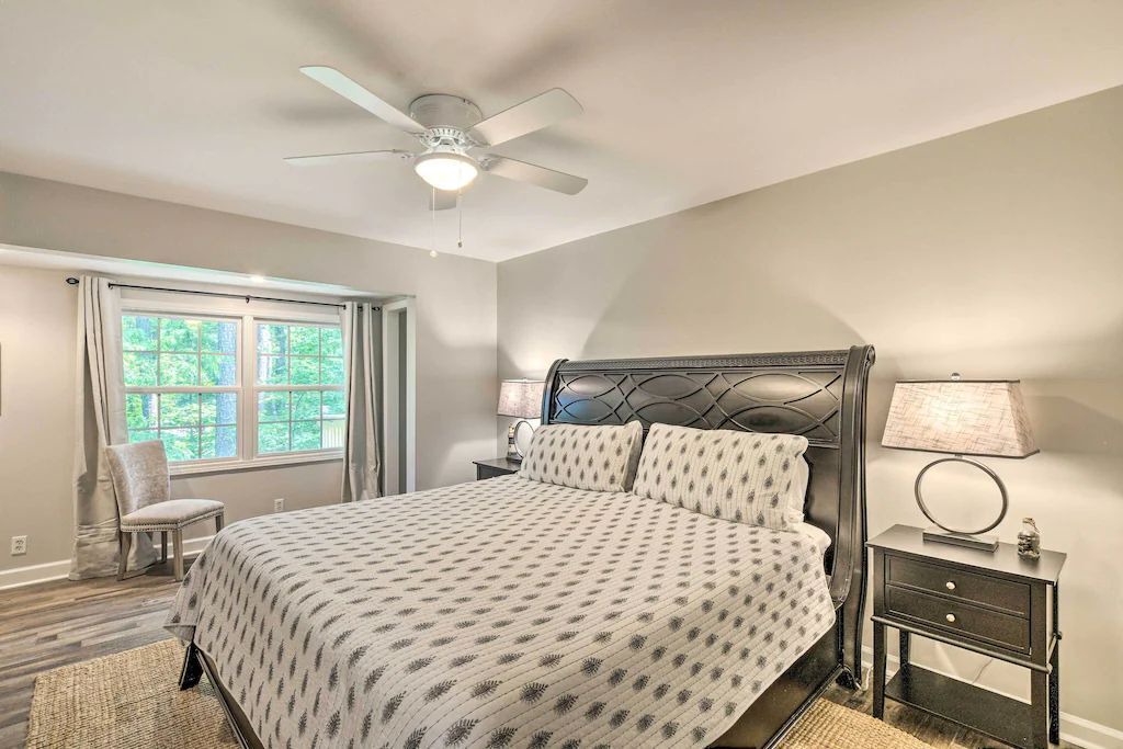 Photo of Bedroom in Salem
