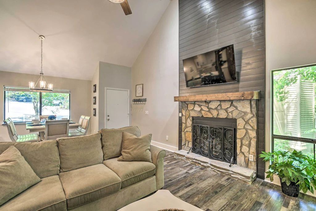 Photo of Livingroom in Salem