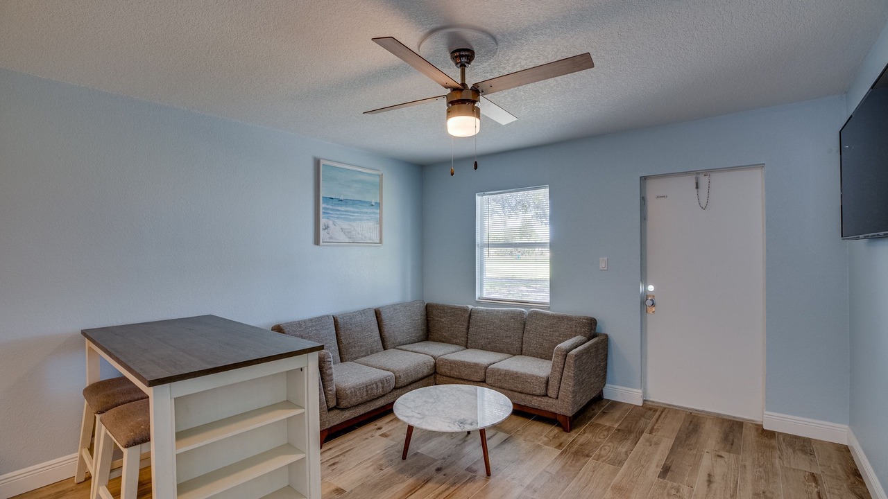 Photo of Livingroom in Micco