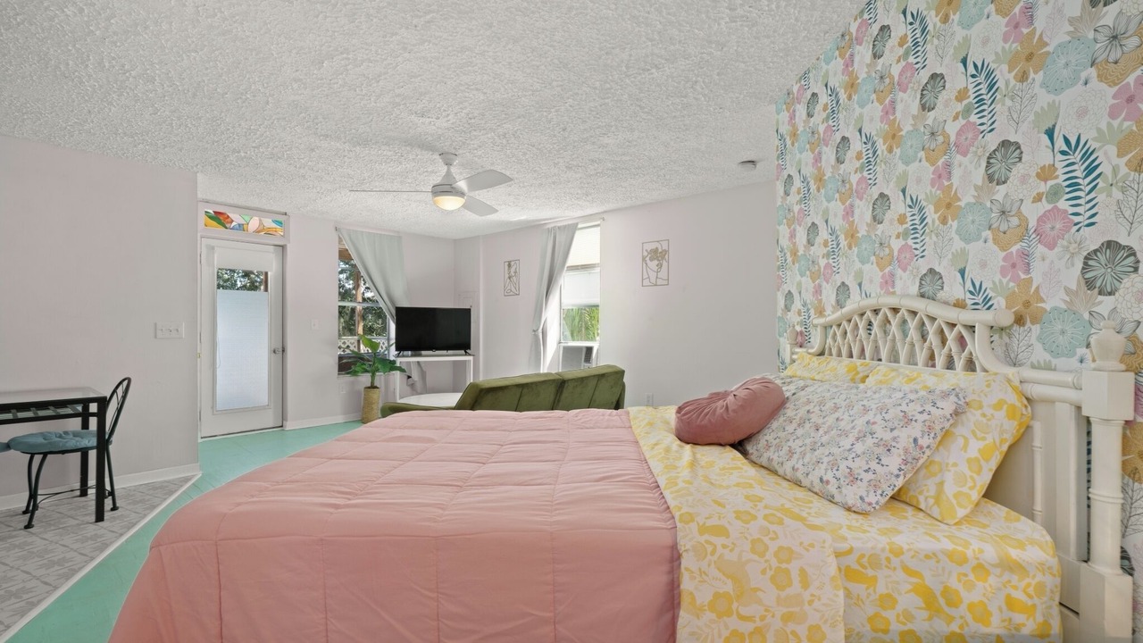 Photo of Bedroom in Sebring