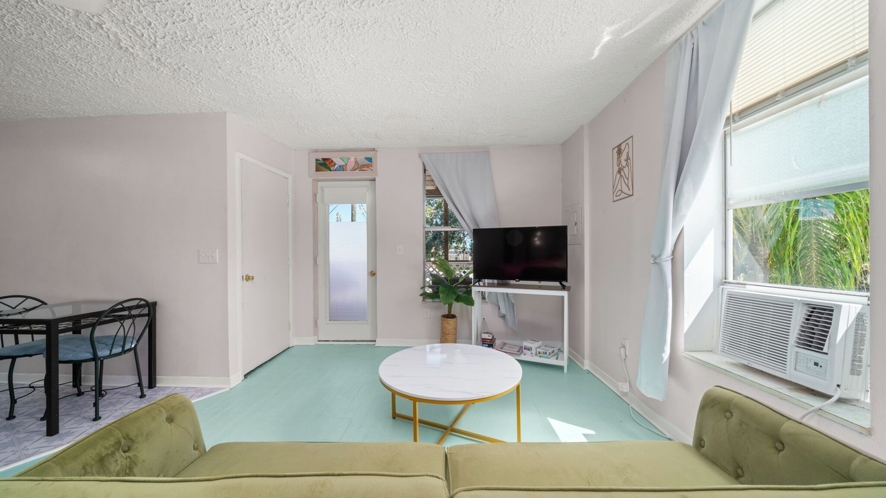 Photo of Livingroom in Sebring