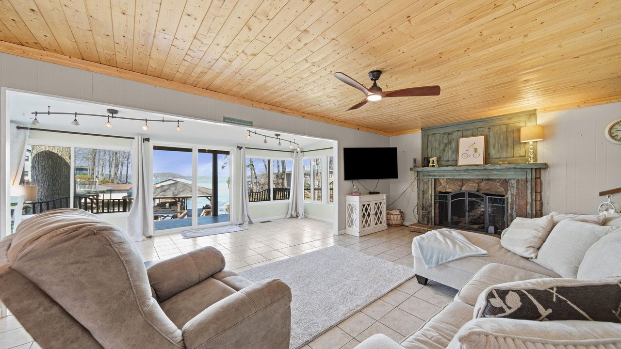 Photo of Livingroom in Norwood