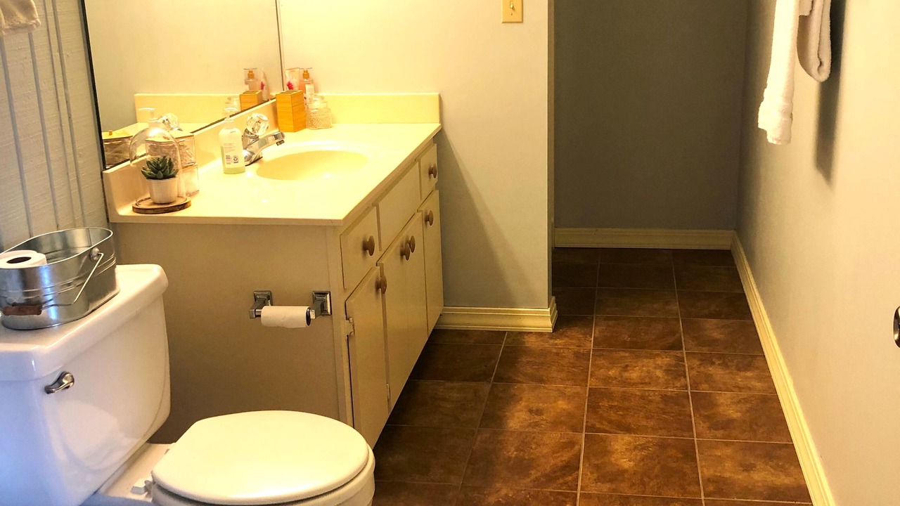 Photo of Bathroom in Counce