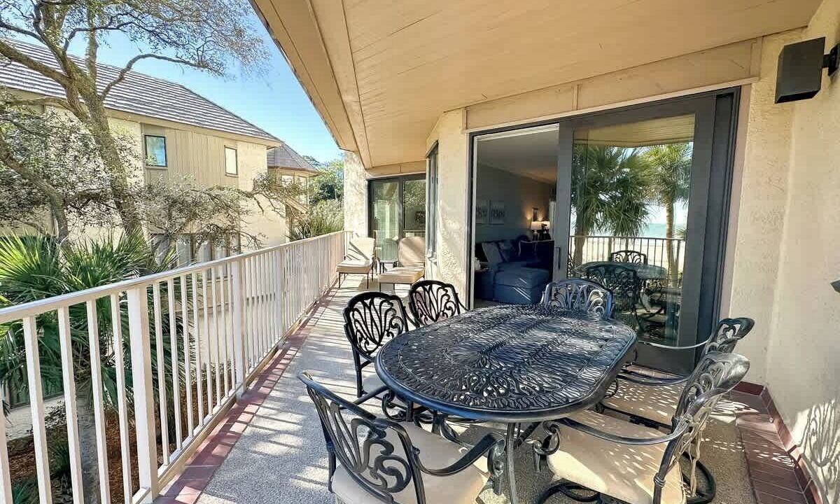 Photo of Patio Balcony in Beach Lagoon
