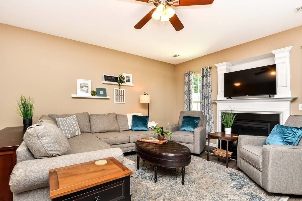 Photo of Livingroom in Greer