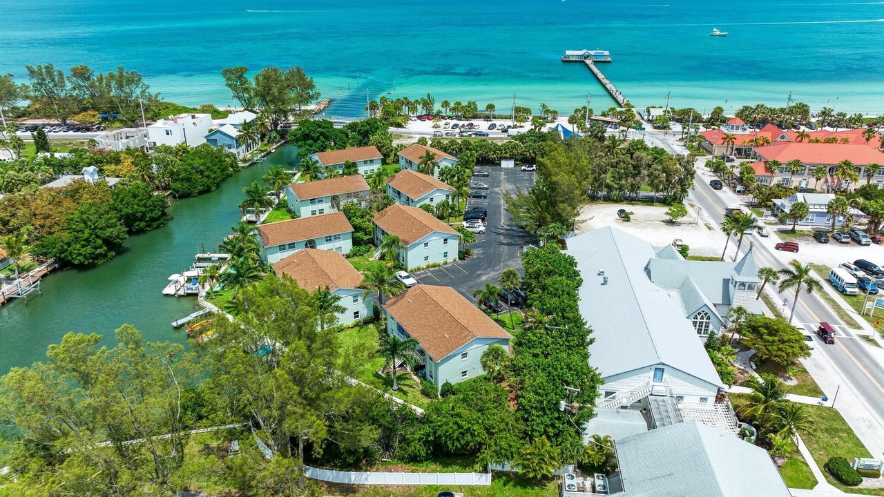 Photo of Others in Anna Maria