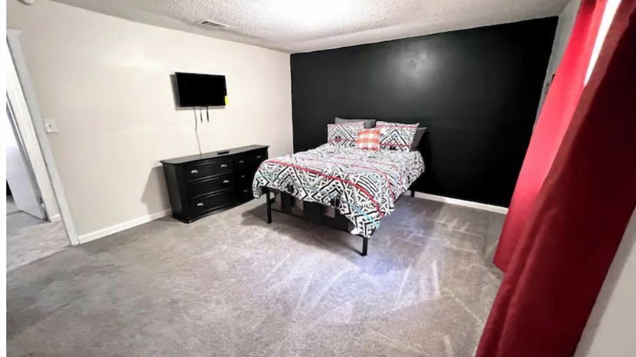 Photo of Bedroom in Eden