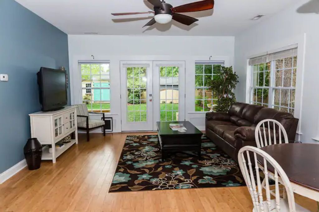 Photo of Livingroom in University Park