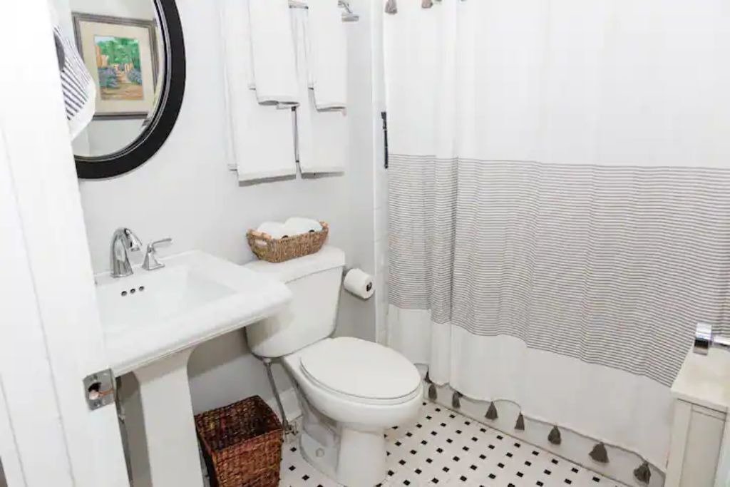 Photo of Bathroom in University Park