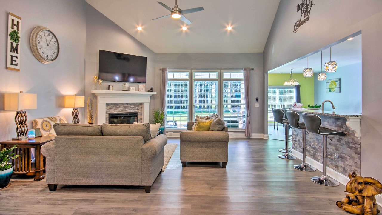 Photo of Livingroom in Hopkins